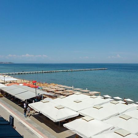 Atlantis "Pleasure By The Sea" Apartment Peraia  Bagian luar foto