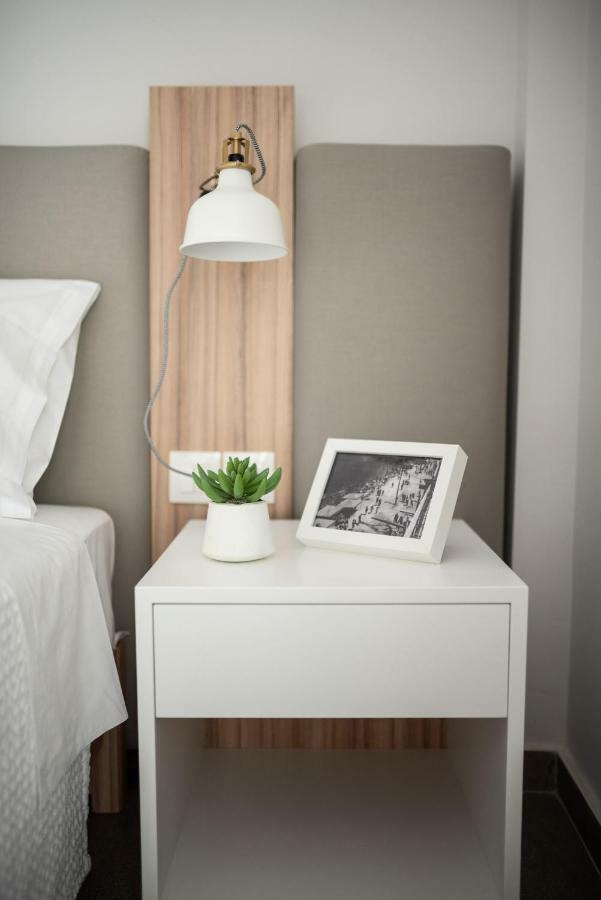 Atlantis "Pleasure By The Sea" Apartment Peraia  Bagian luar foto