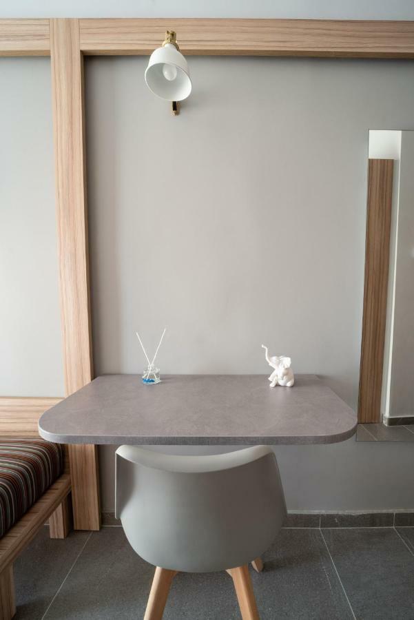 Atlantis "Pleasure By The Sea" Apartment Peraia  Bagian luar foto
